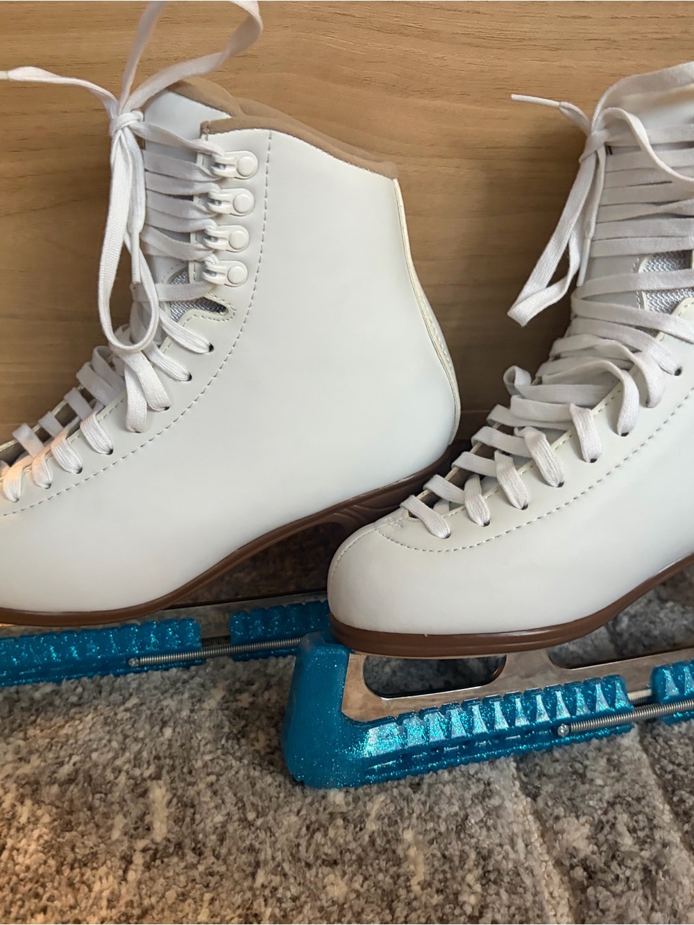 Jackson Mystique White Women's Figure Ice Skates - Classic Lace-Up